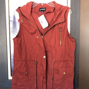 NWT Zenana Outfitters vest - sz L